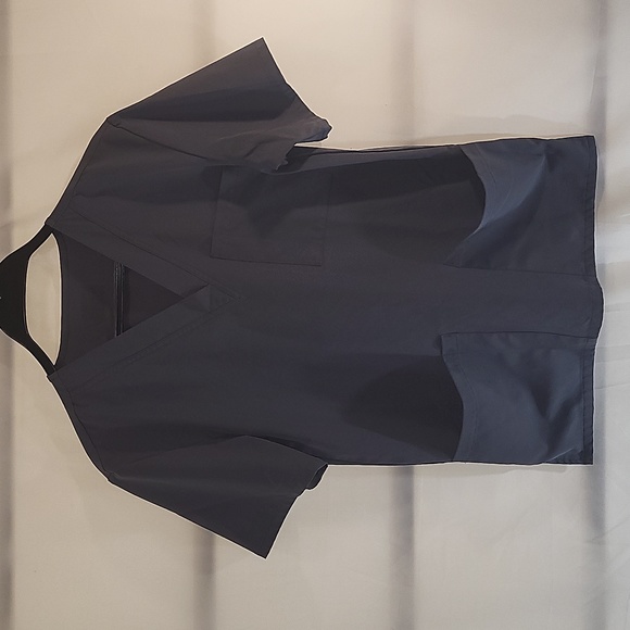 Women's Grey Scrubs Top (XS) - Picture 3 of 11